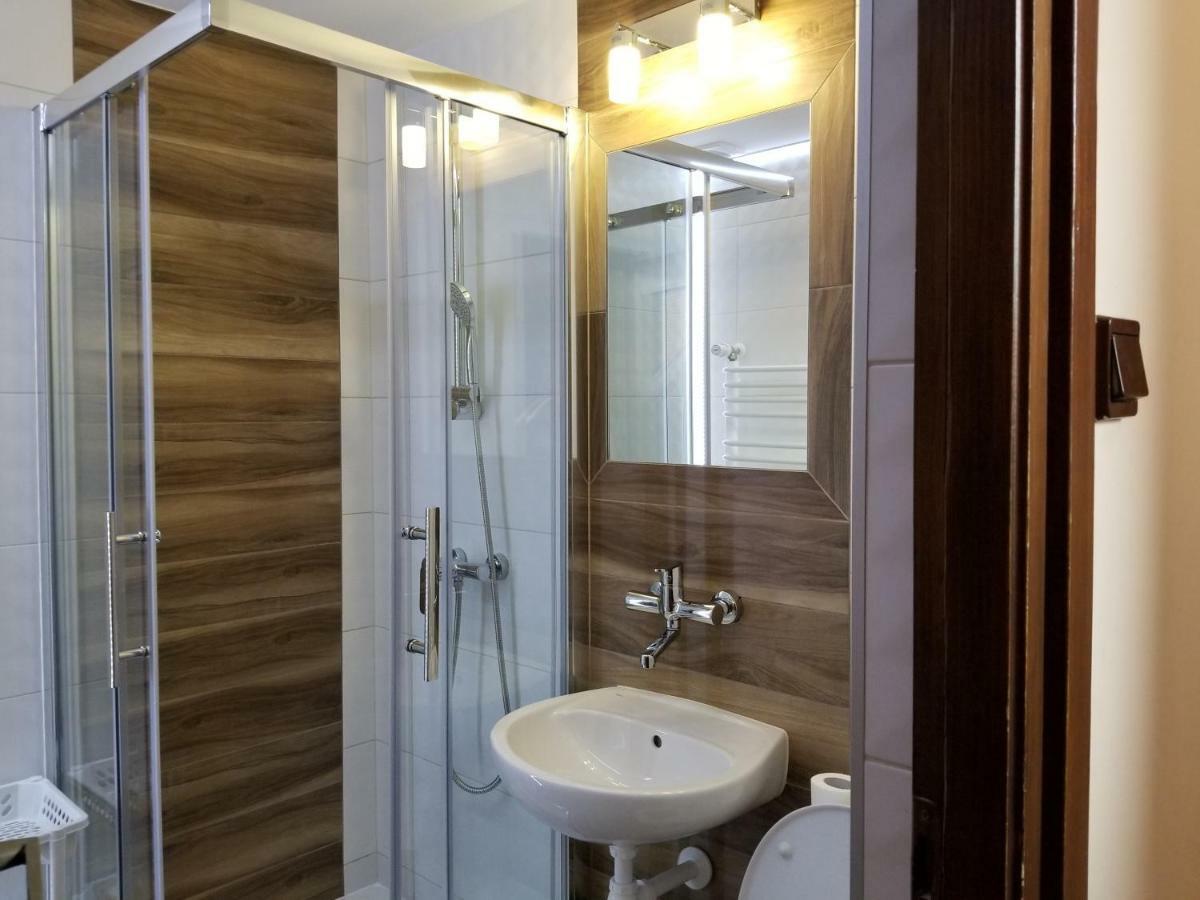 Malgosia Regionalna - 10 Minut Na Piechote Do Stoku Narciarskiego I Term Bania - Posilki Serwowane W Budynku Obok Bialka Tatrzanska Exterior foto